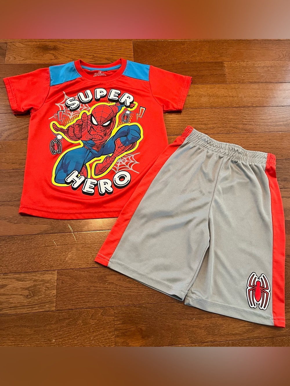 Boys Size 6 Spiderman Outfit